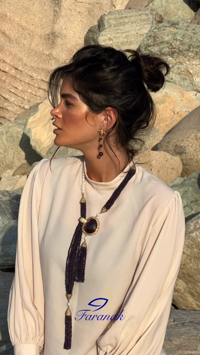 Post 1 by FaranakSemipricious.jewelry on Instagram (video)