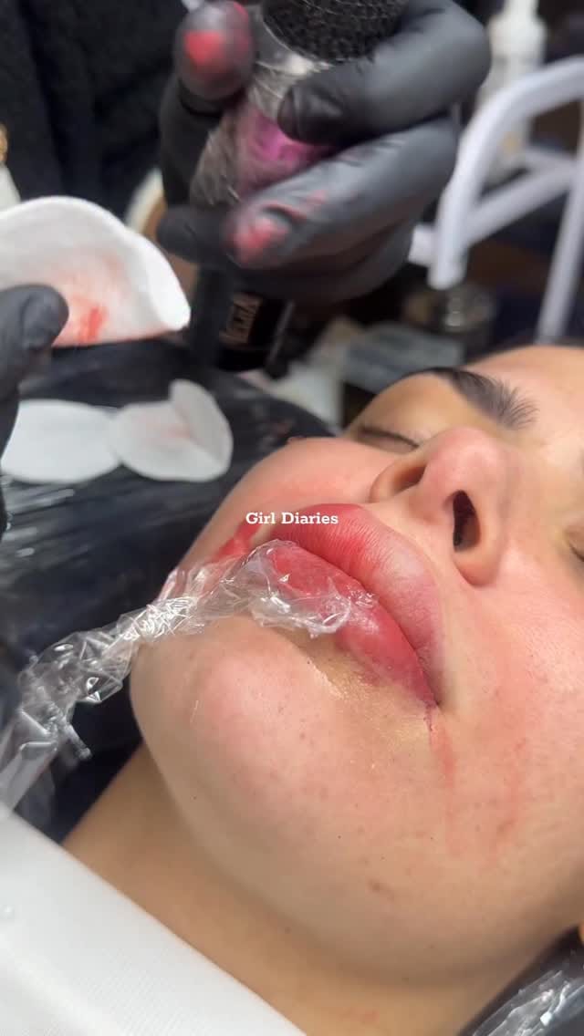 Post 3 by BROWZ 🇦🇪 🇳🇱 • BROWARTIST • PMU • ACADEMY on Instagram (video)