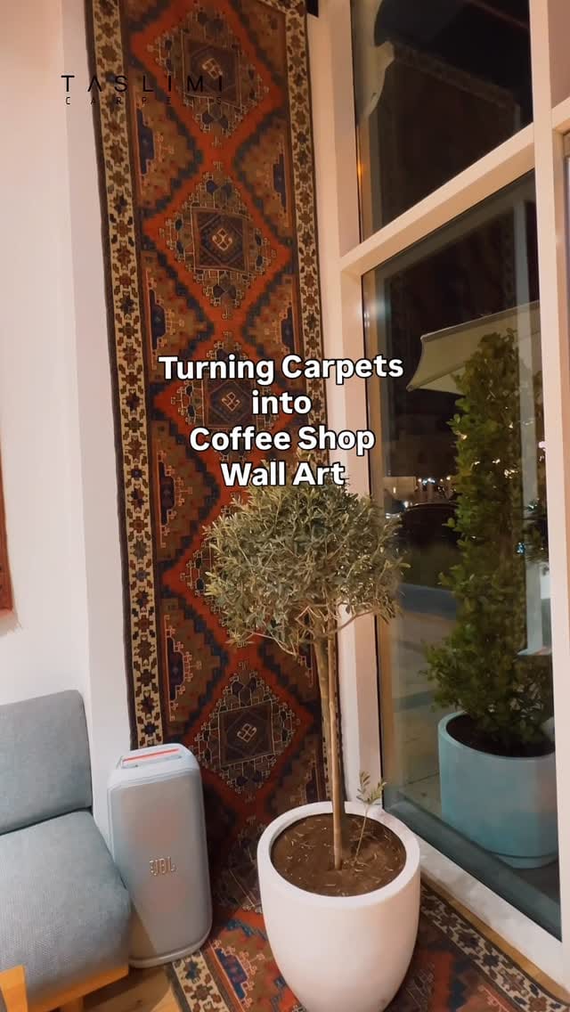 Post 7 by TΛSLIMI CARPETS on Instagram (video)