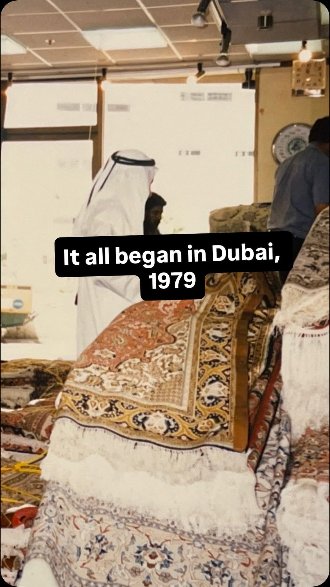 Post 9 by TΛSLIMI CARPETS on Instagram (video)