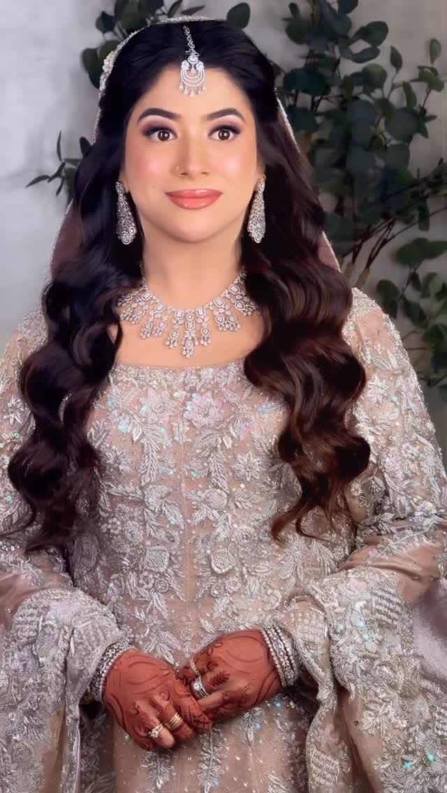 Post 7 by Zehra Abbas on Instagram (video)