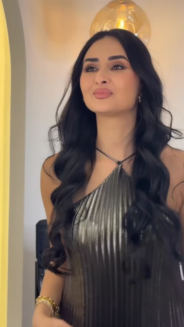 Post 4 by Amal Amamou on Instagram (video)