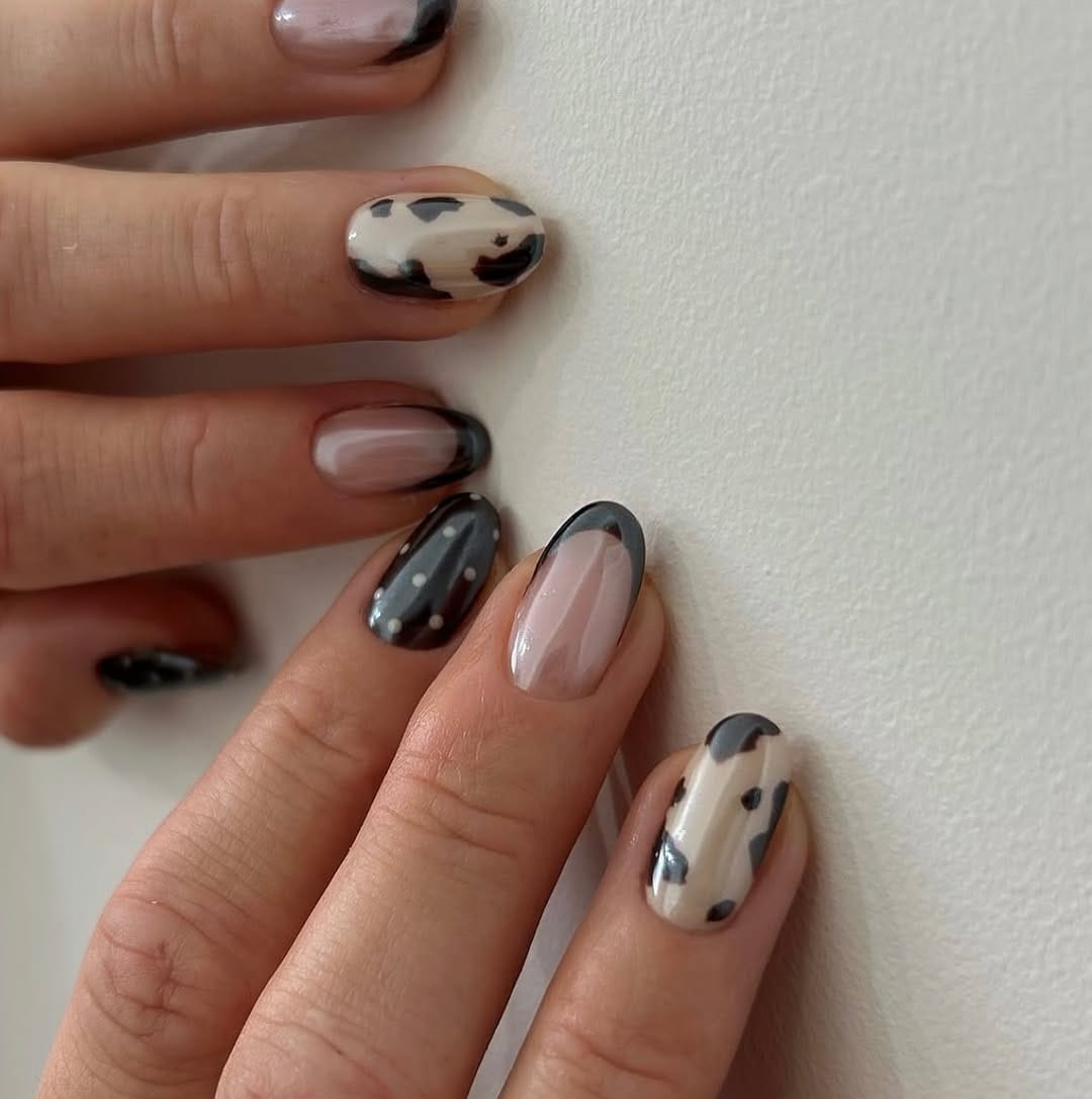 Post 8 by Aura beauty lounge/ شیراز/سالن زیبایی اورا on Instagram (carousel)