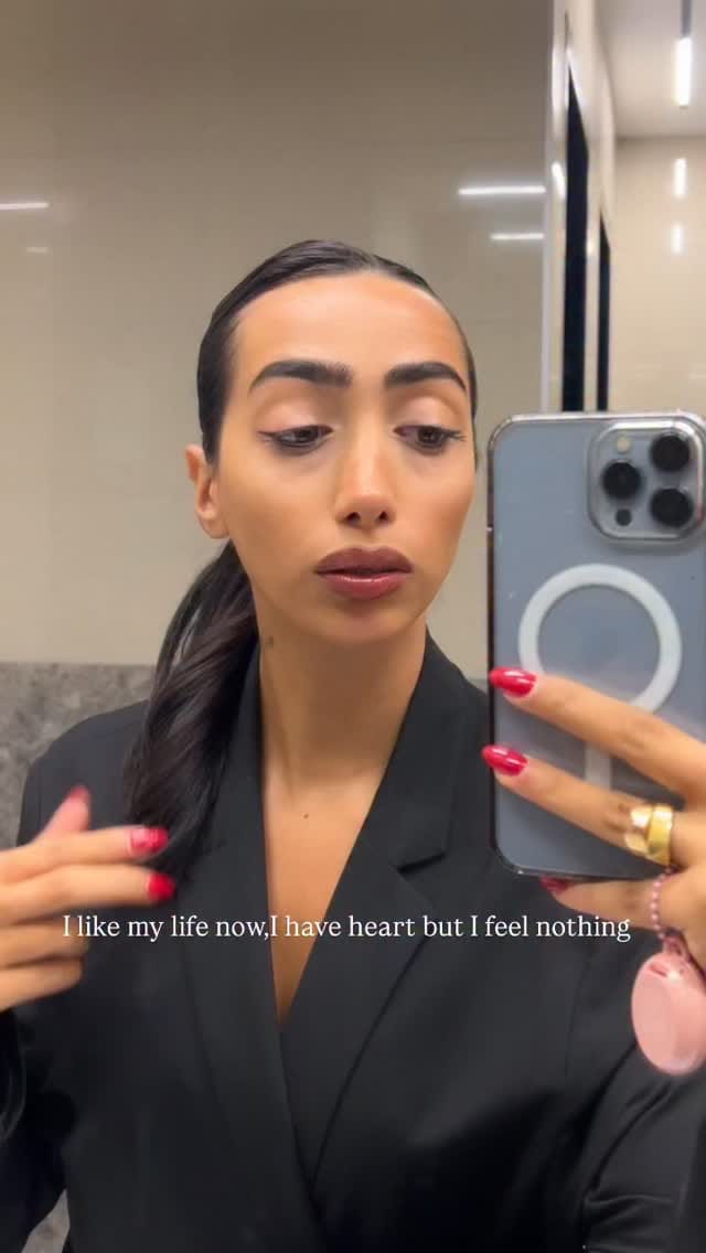 Post 4 by شرارة نيکبي on Instagram (video)