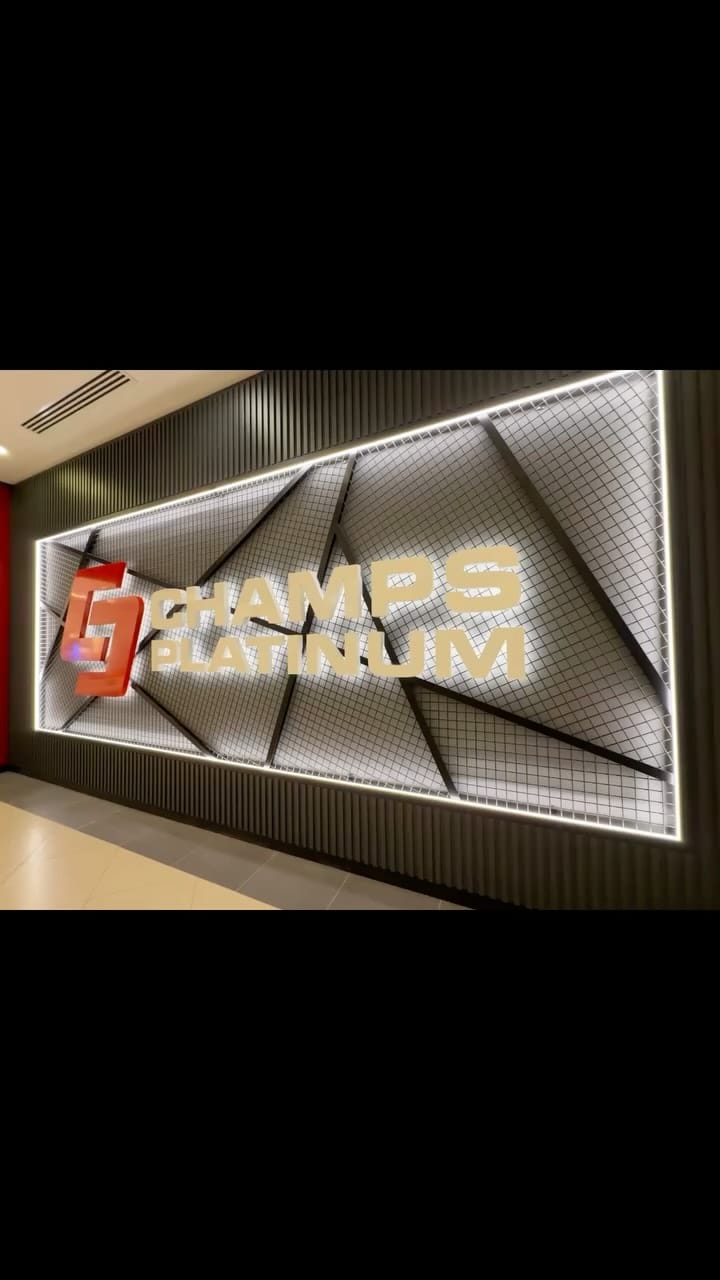 Post 8 by Observer Dubai on Instagram (video)
