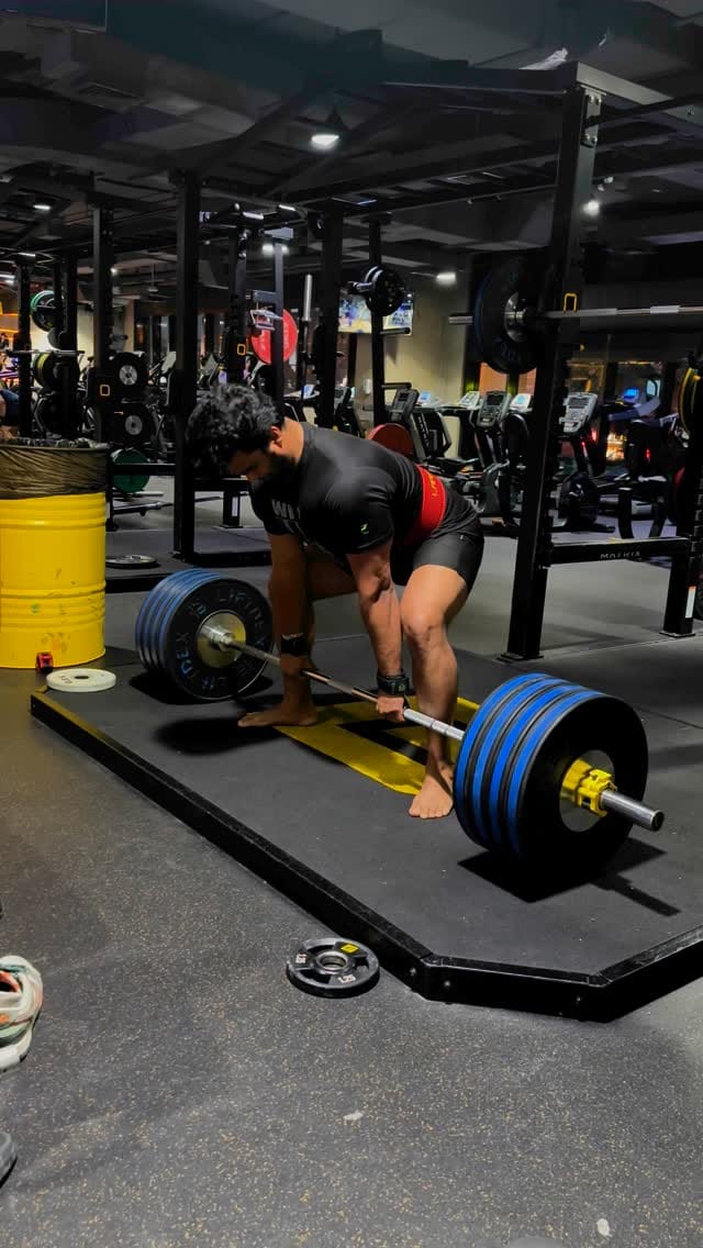 Post 8 by Coach Adarsh Mishra | Personal trainer on Instagram (video)