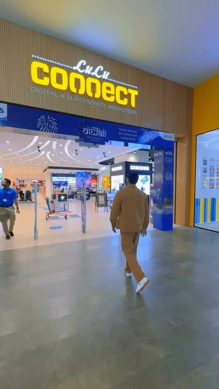 Post 5 by Musthak Beeroli - Dubai Blogger on Instagram (video)
