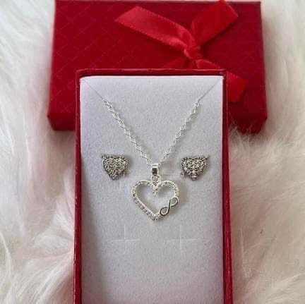 Post 6 by iBling Jewelry on Instagram (image)