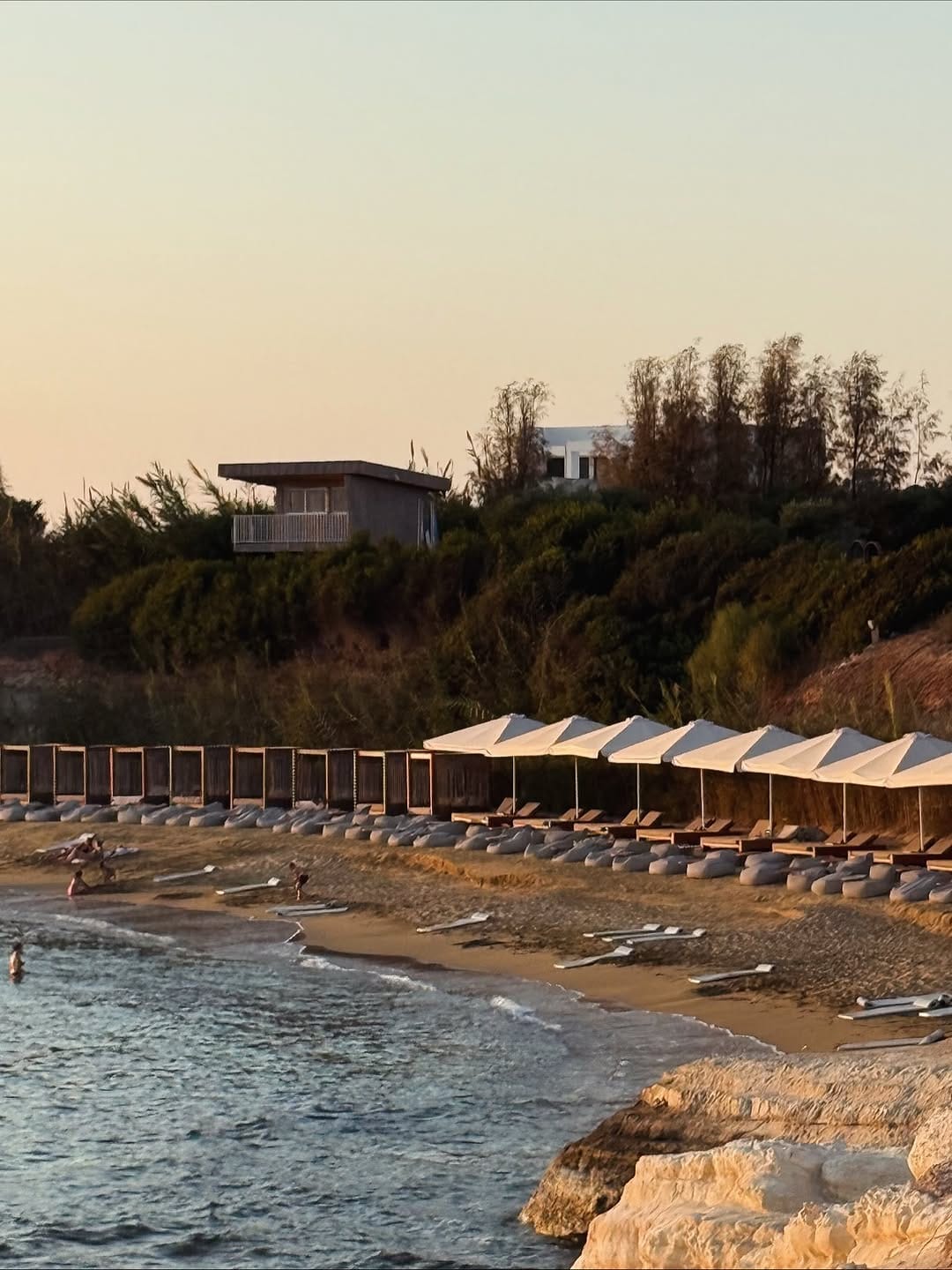 Post 1 by The Royal Luxury Holiday on Instagram (carousel)