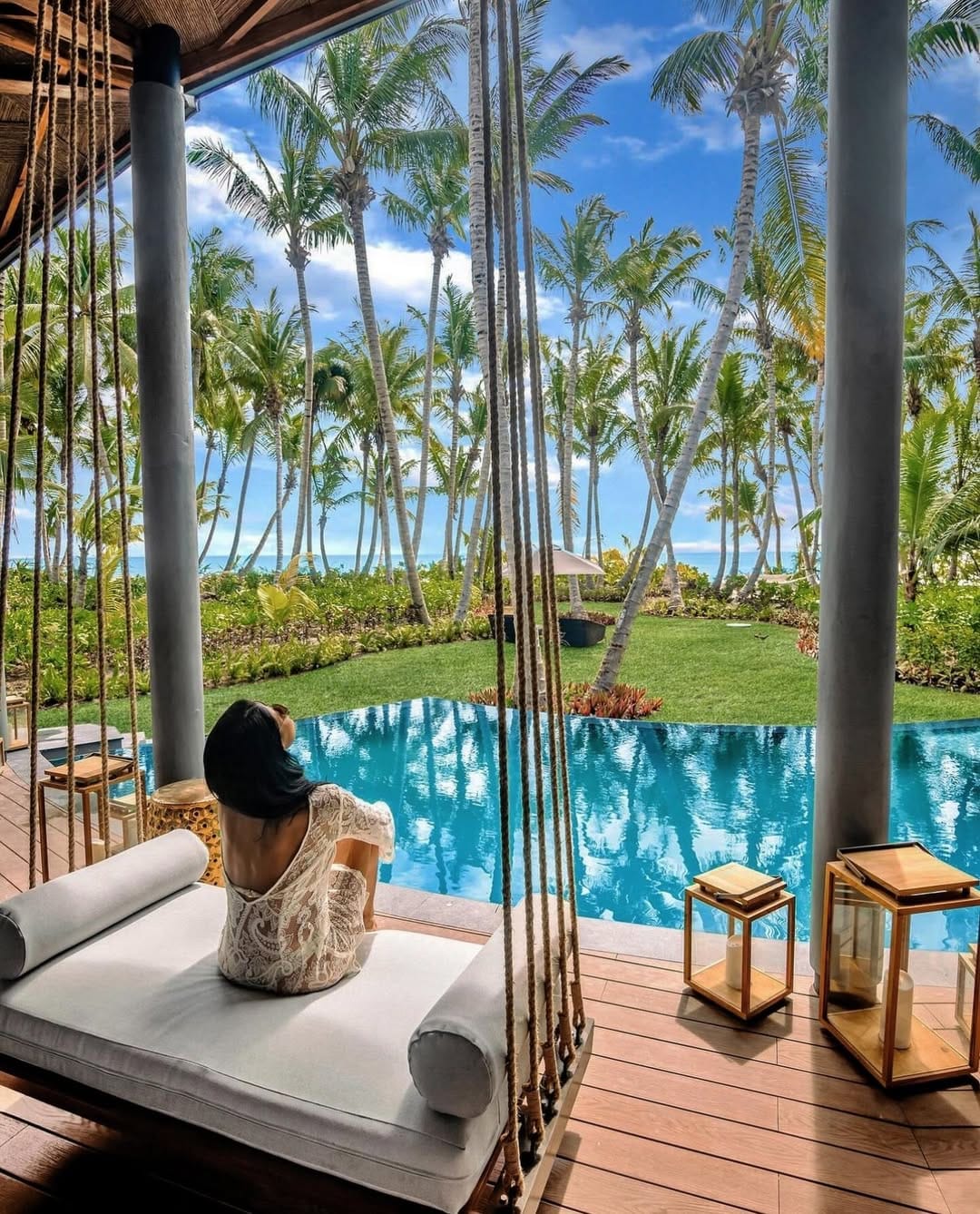 Post 10 by The Royal Luxury Holiday on Instagram (image)