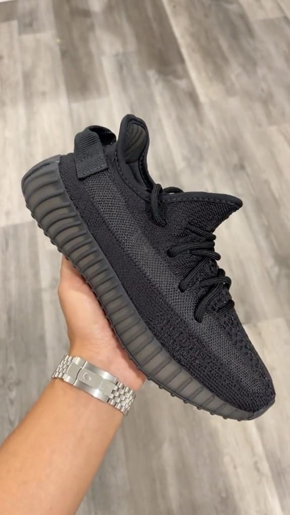 Post 5 by HypeFly - Sneakers & more on Instagram (video)