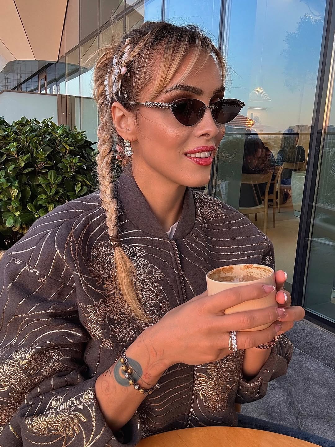 Post 3 by Julia Duygu Bal on Instagram (carousel)