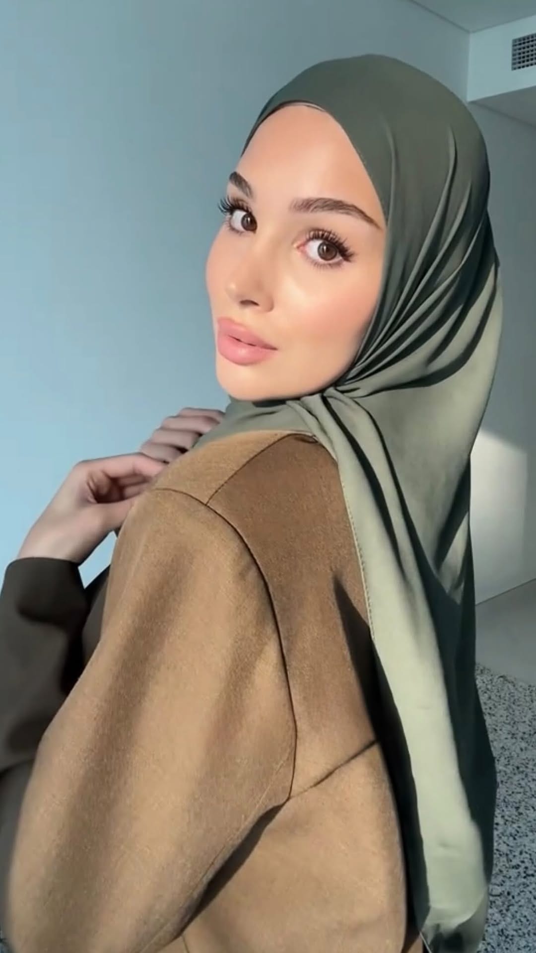 Post 1 by @hijabtiofficial on Instagram (video)