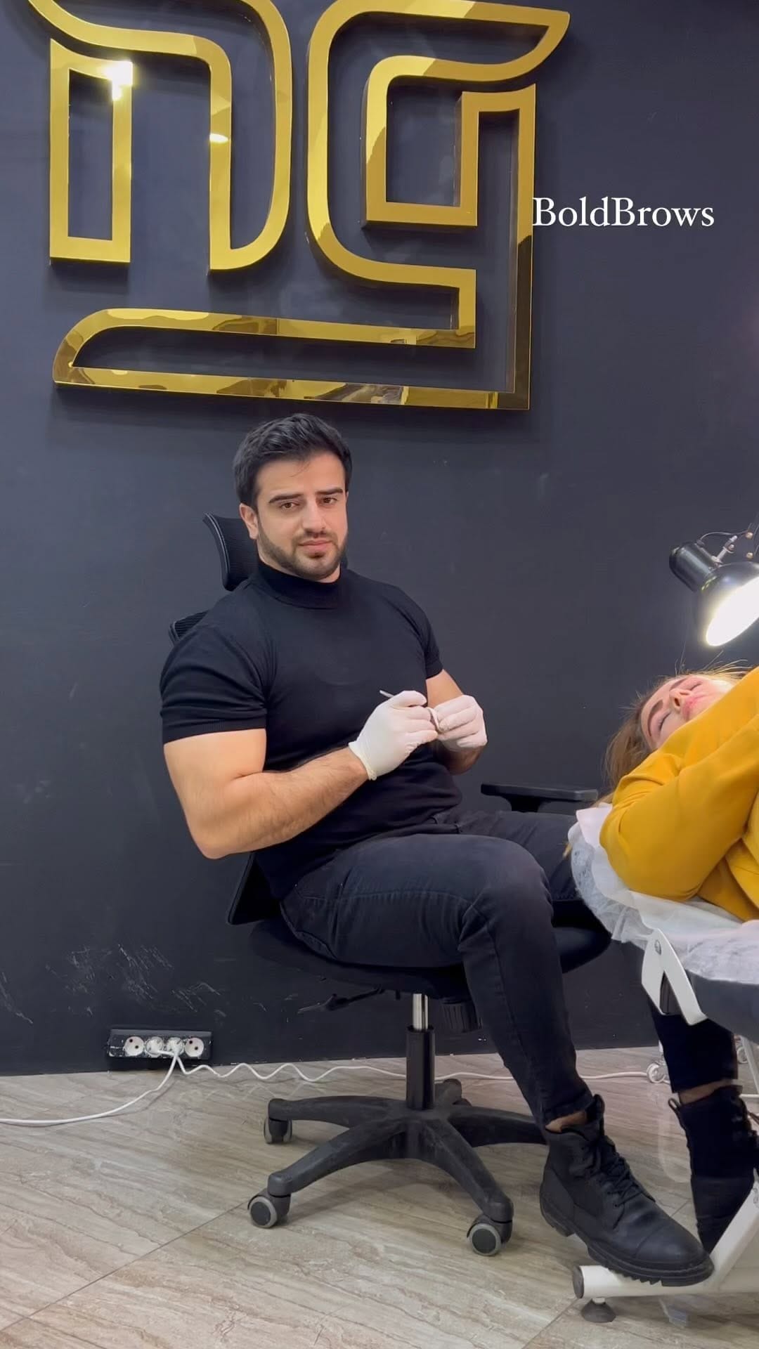 Post 10 by microblading & boldbrows on Instagram (video)