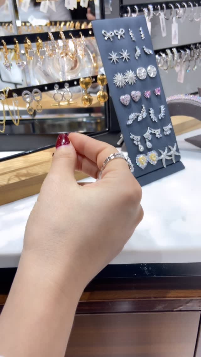 Post 4 by High Street Jewelry هاي ستريت on Instagram (video)