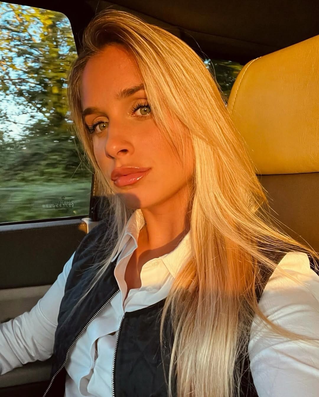 Post 9 by GIULIA DELCARRO on Instagram (carousel)