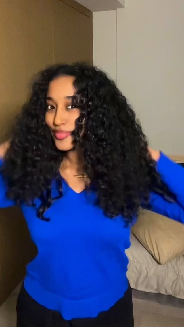 Post 2 by La banana on Instagram (video)