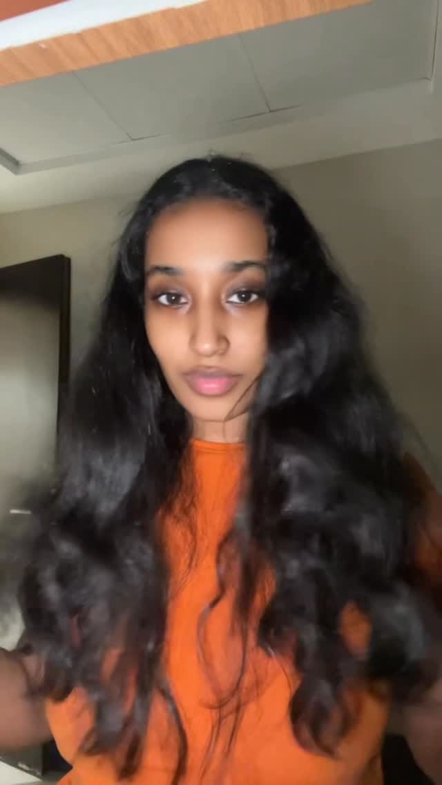 Post 4 by La banana on Instagram (video)