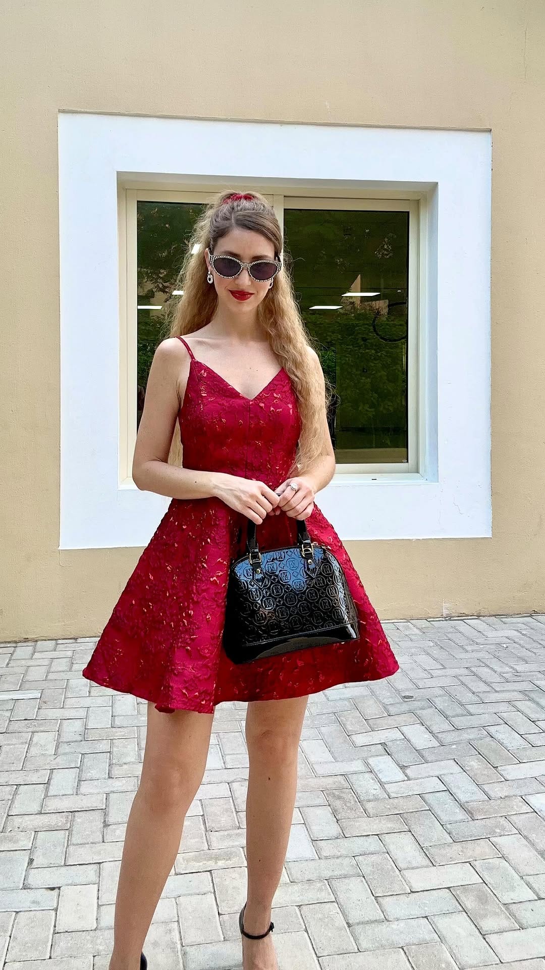 Post 9 by Valentina Alexeevna ❤️ Dubai MC | Emcee | Host | UGC | Model on Instagram (video)