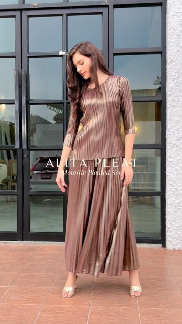 Post 1 by Alita Pleat Middle East on Instagram (video)