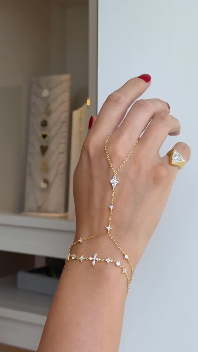 Post 3 by Hanadi's Jewelry ®️ on Instagram (video)