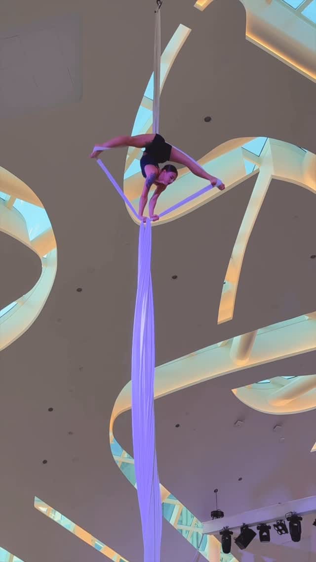 Post 10 by Mariia Mooore on Instagram (video)