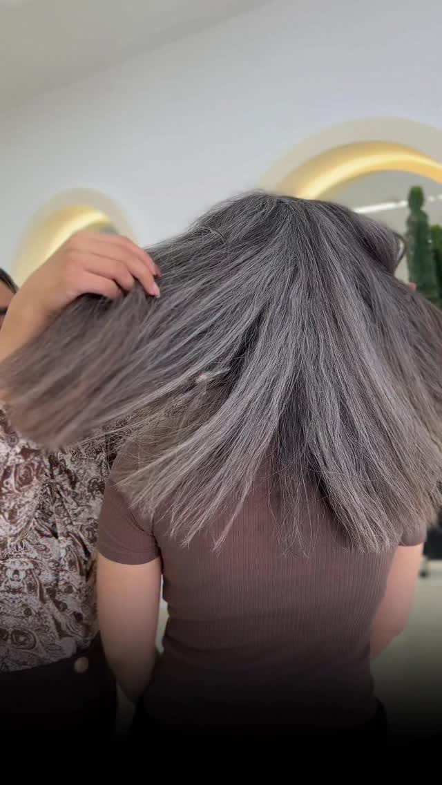 Post 9 by 🏅الهه هاشمی پور🏅مرکز تخصصی احیا و صافی مو👩🏻 on Instagram (video)