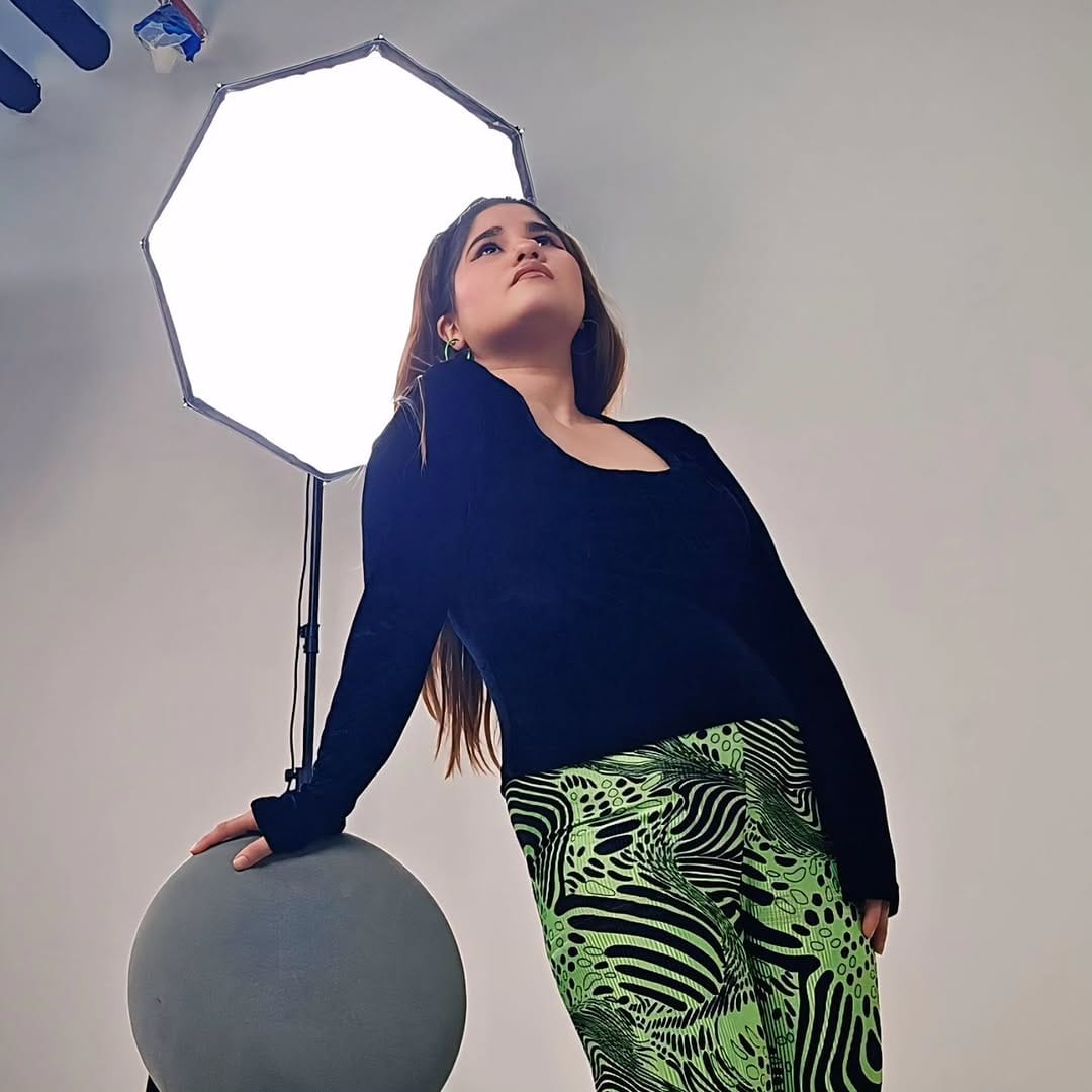Post 5 by 𝐓𝐚𝐩𝐬𝐢 𝐓𝐚𝐧𝐝𝐨𝐧 on Instagram (carousel)