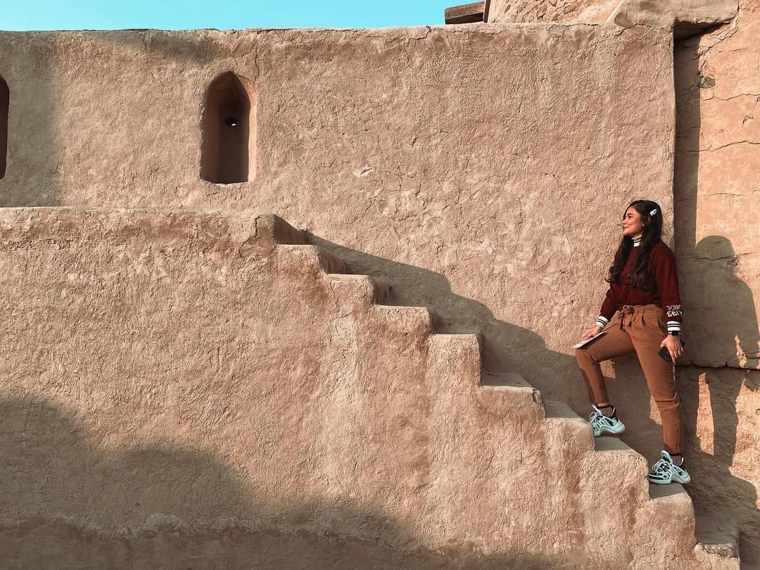 Post 8 by Julia Gonowon on Instagram (image)