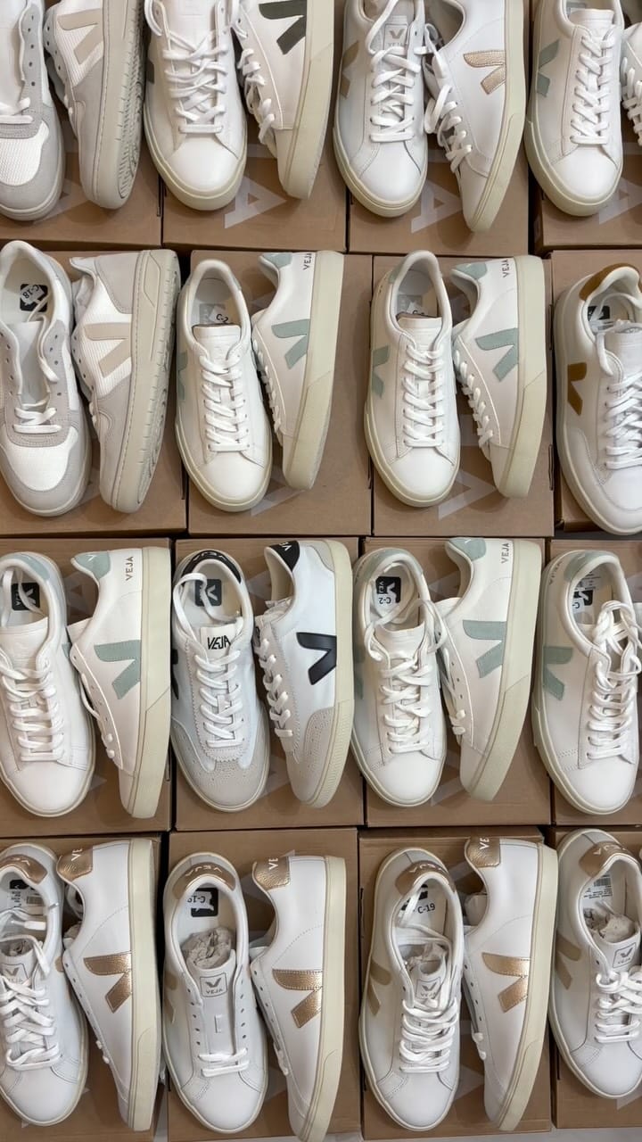 Post 6 by MIA Shop خريد از دبى on Instagram (video)