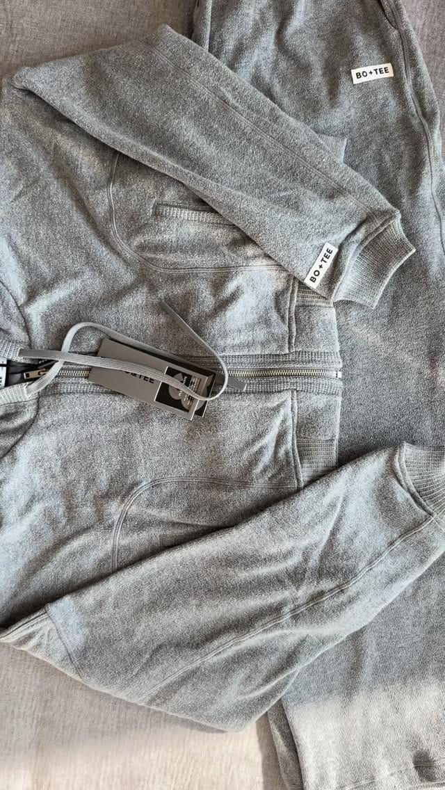 Post 3 by MIA Shop خريد از دبى on Instagram (video)