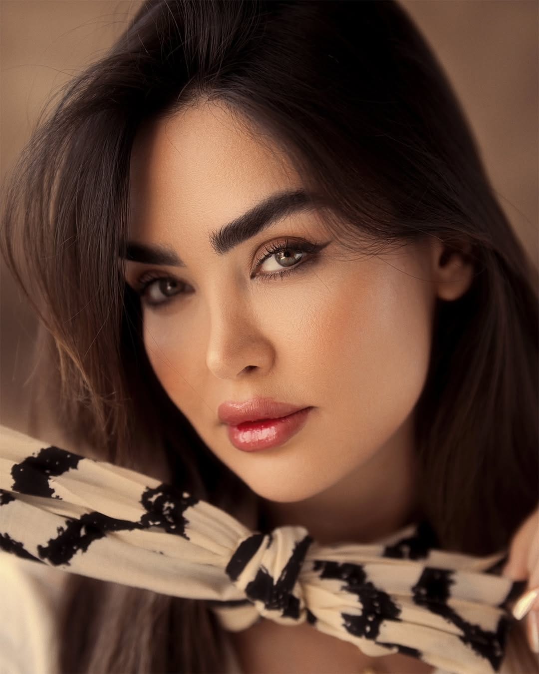 Post 5 by Mehran Hadad◾Portrait | Video on Instagram (carousel)