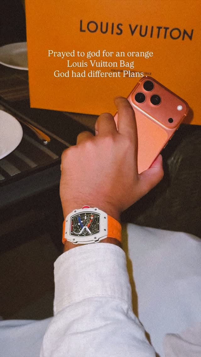 Post 9 by 👑 S H E H R Y A R  KHAN  K H O K H A R 👑 on Instagram (video)