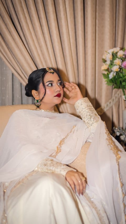 Post 6 by ANUSHA AHMER | UAE on Instagram (video)