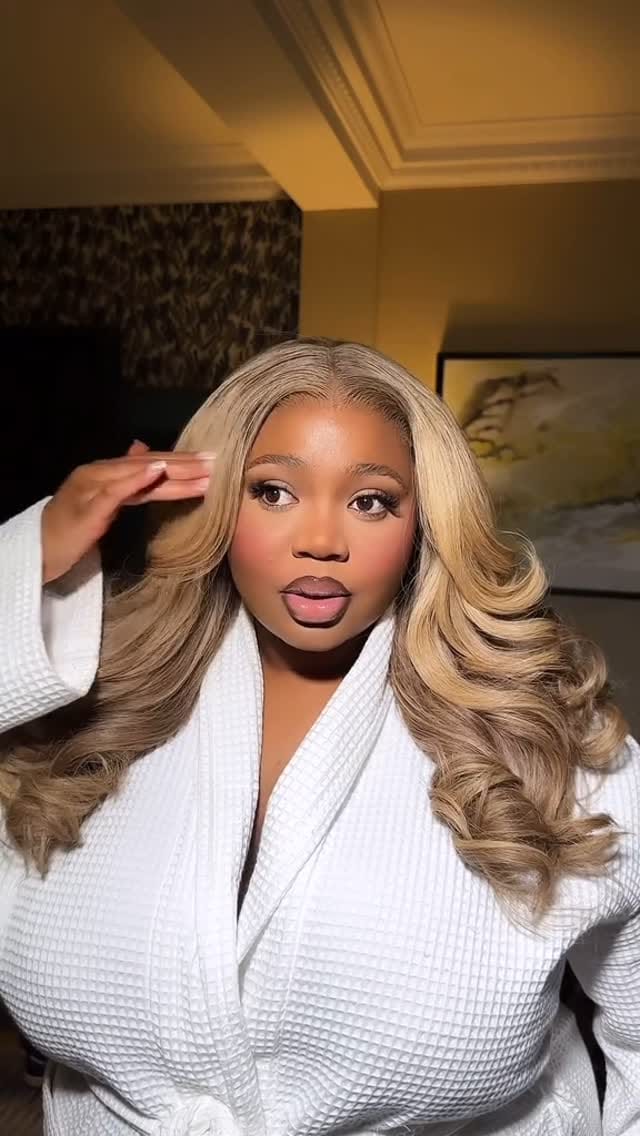 Post 9 by Wigforbaddiesdubai on Instagram (video)
