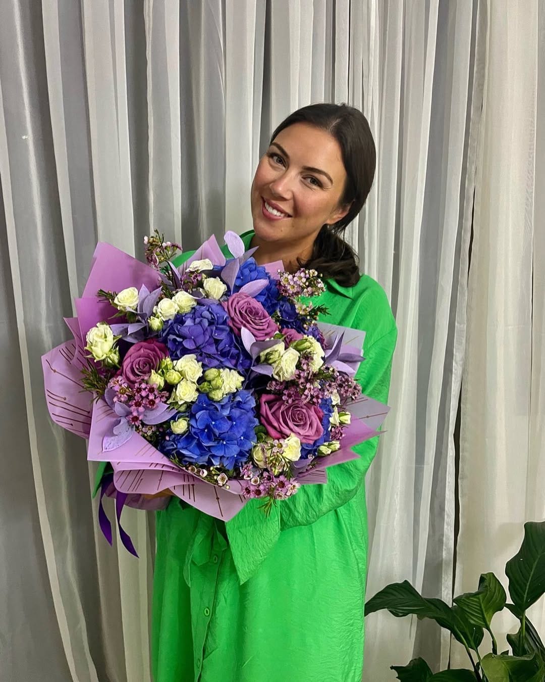 Post 1 by Fresh flowers in Dubai | free delivery on Instagram (image)