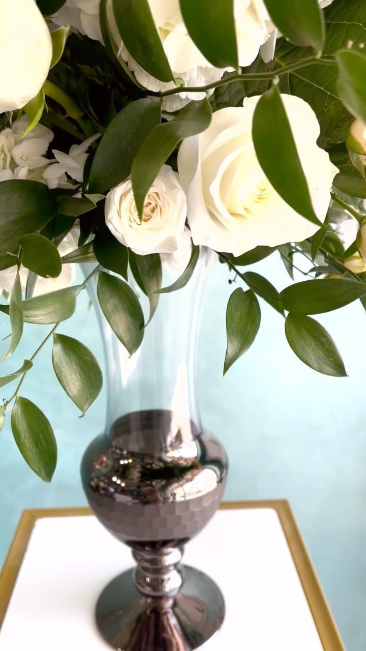 Post 7 by Fresh flowers in Dubai | free delivery on Instagram (video)