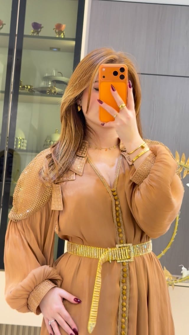 Post 6 by Kiki on Instagram (video)