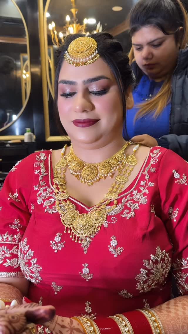 Post 1 by AMAZIAH SALON & ACADEMY PATIALA on Instagram (video)