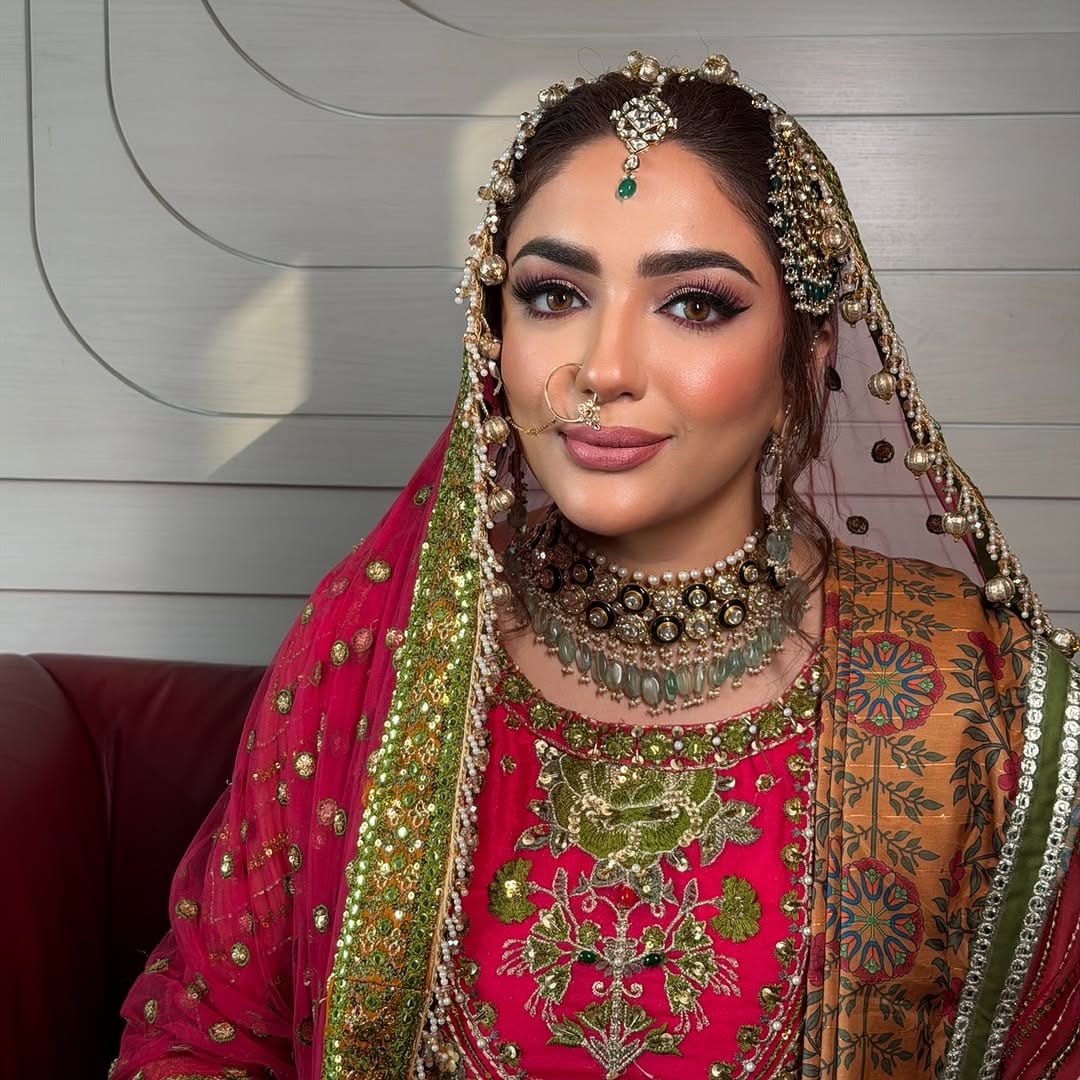 Post 4 by Nandita Kumar | Makeup Artist on Instagram (carousel)