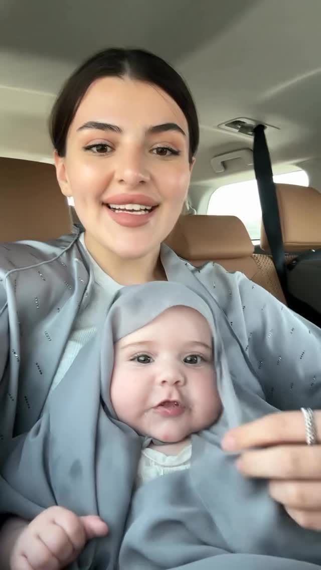 Post 3 by عبايات بالجملة|Abaya Shop Dubai | Abaya Designer  | عباية دبي on Instagram (video)