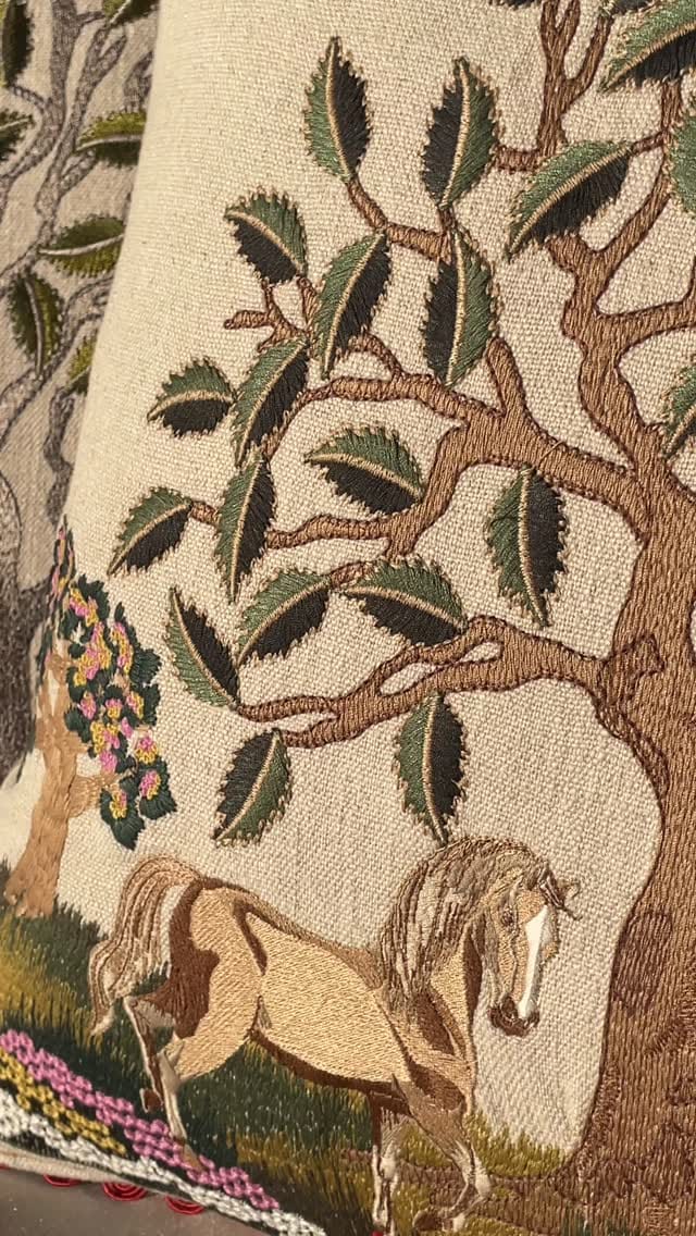 Post 4 by Sall Collection on Instagram (video)