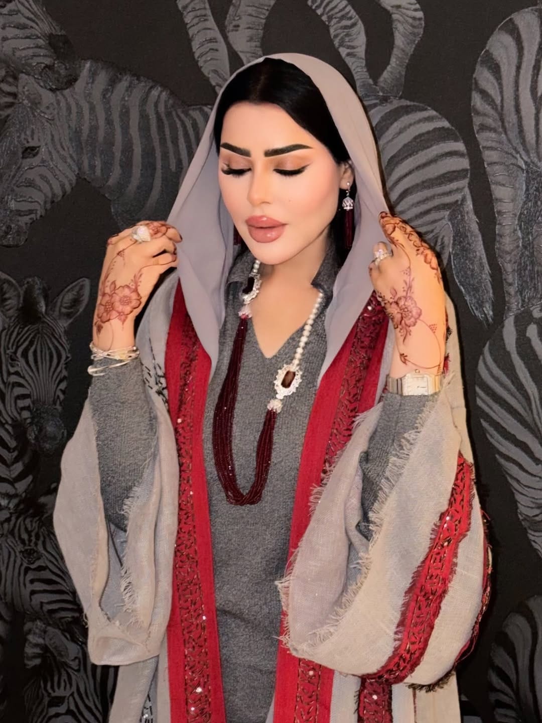 Post 6 by Fatima Al Marzooqi on Instagram (carousel)
