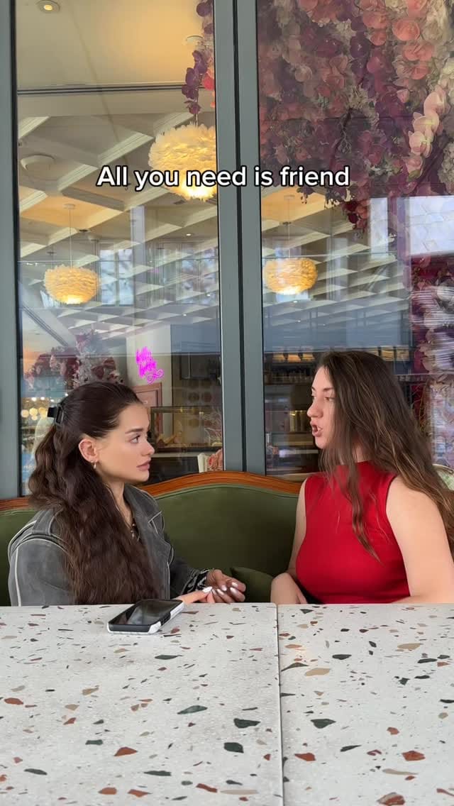 Post 1 by JULIA UPITERSKAYA on Instagram (video)