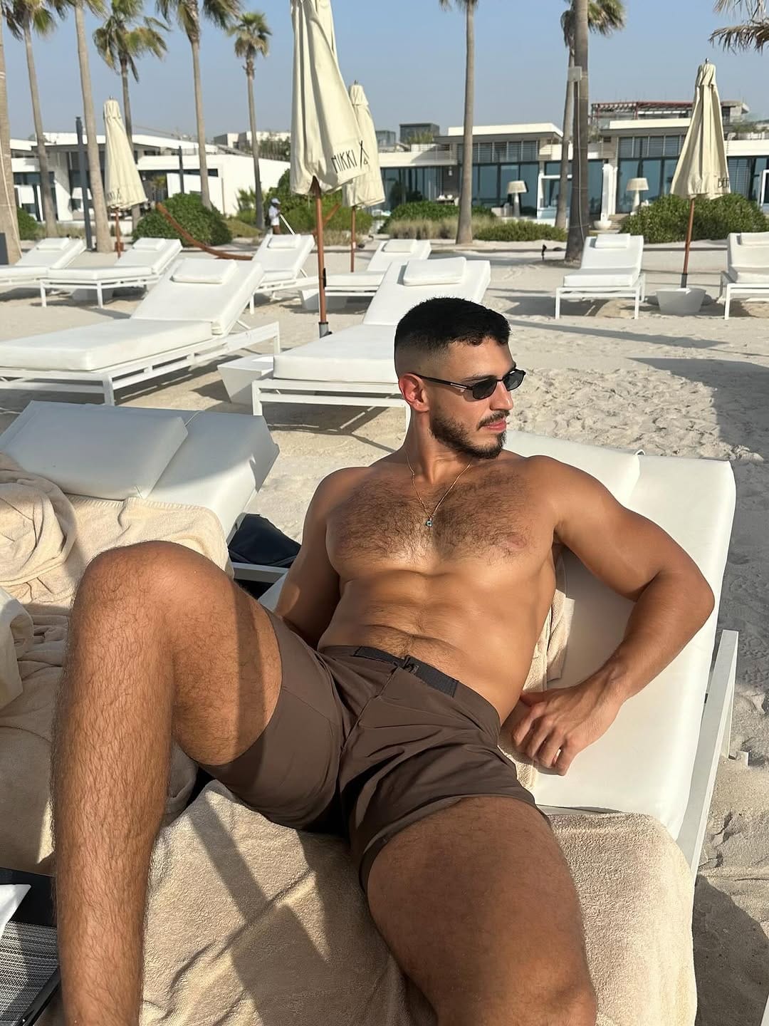 Post 10 by Arthur Ferreira on Instagram (carousel)