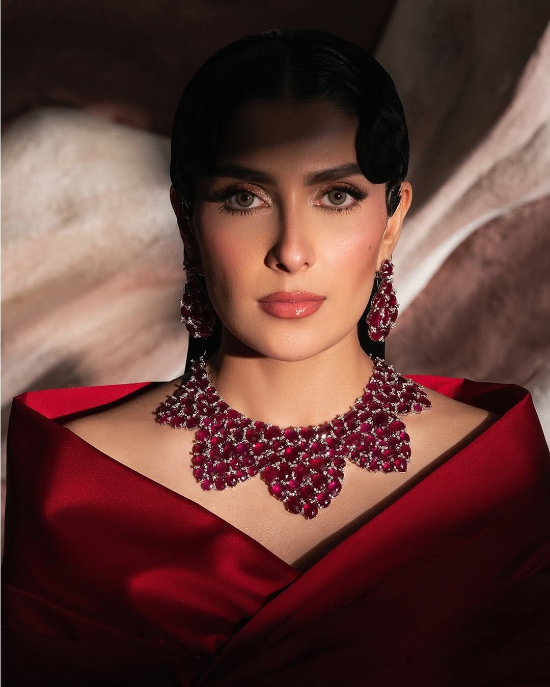 Post 10 by Hanif Jewellers on Instagram (carousel)