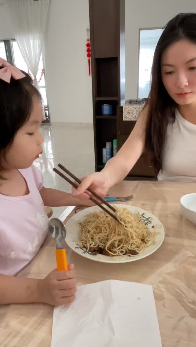 Post 6 by Rosie Rose on Instagram (video)