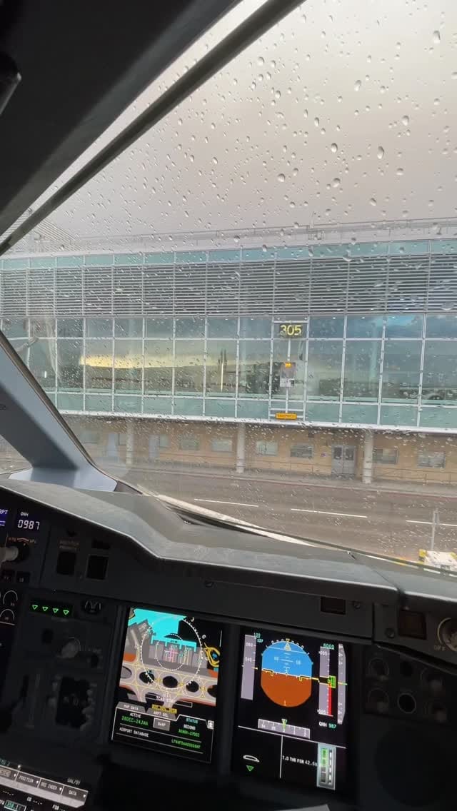 Post 9 by Rosie Rose on Instagram (video)