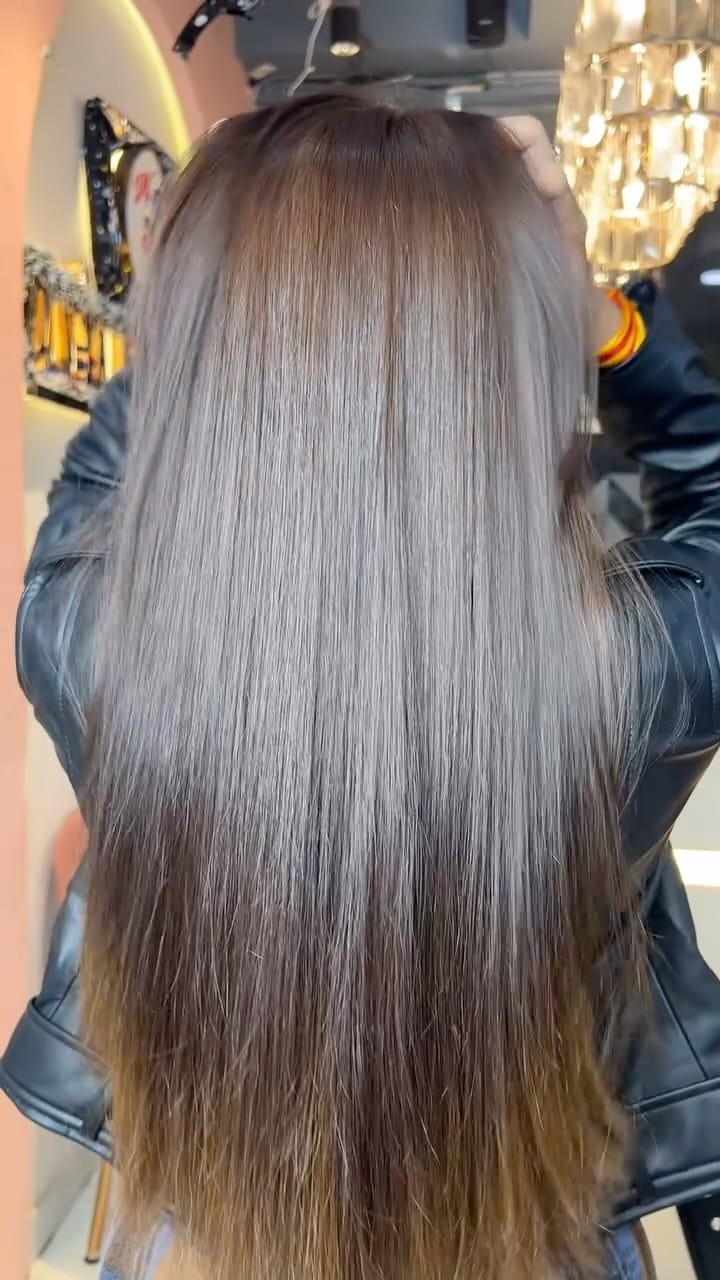 Post 3 by DIVYA KHANDUJA SALON on Instagram (video)