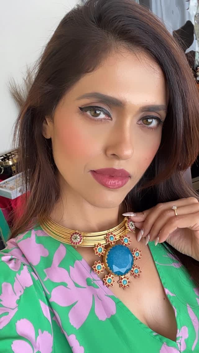 Post 5 by Radha Shah on Instagram (video)